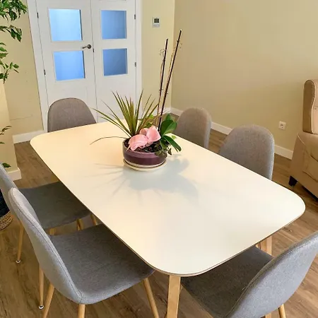 Homely Obispo Con Parking Apartment *