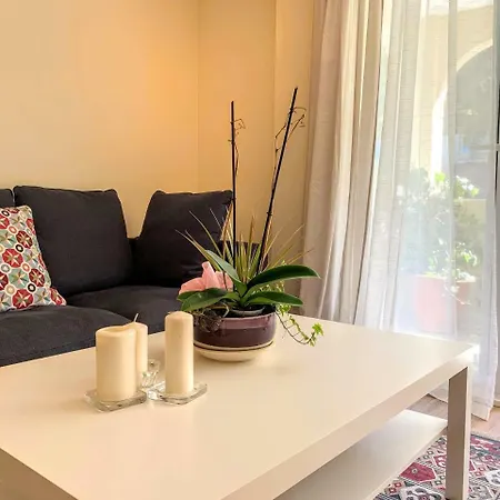 Homely Obispo Con Parking Apartment *