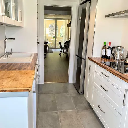 Homely Obispo Con Parking Apartment *